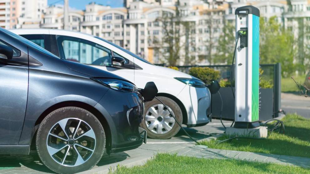 El Gobierno aprueba una deducción del 15% en el IRPF para la compra de vehículos eléctricos