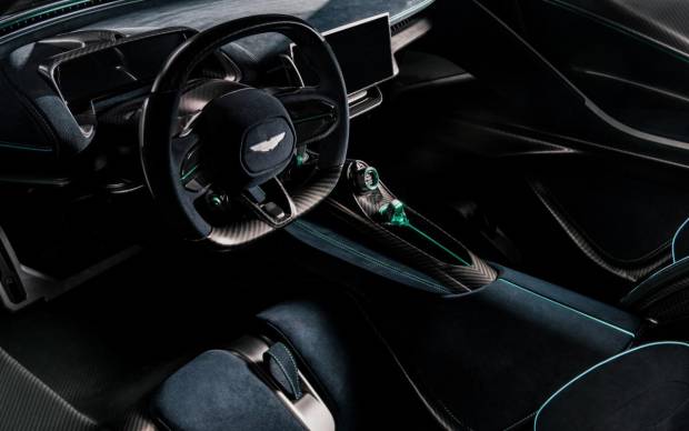 $!Interior del Aston Martin Valhalla