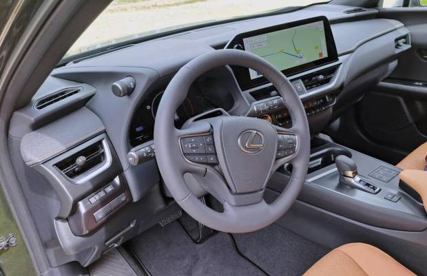 $!El interior del nuevo Lexus UX 300h