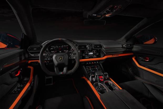 $!Interior del Lamborghini Urus SE