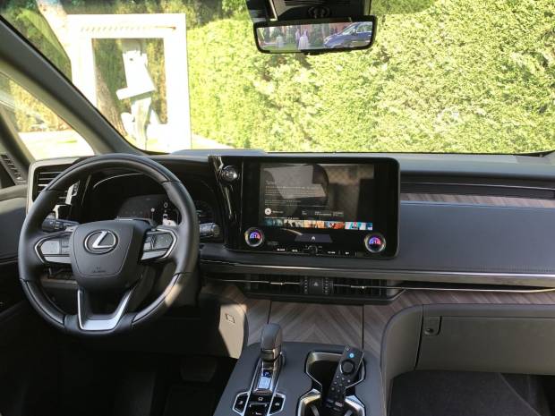 $!El interior del Lexus LM