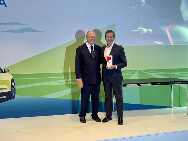 Reconocimiento a los mejores en el Automobile Barcelona $!Reconocimiento a los mejores en el Automobile Barcelona