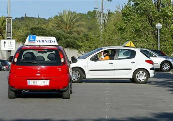 Cataluña tiene 65.148 personas en lista de espera para el examen práctico del carnet de conducir