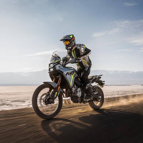 CFMOTO 450MT