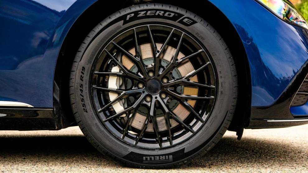 El nuevo neumático Pirelli P Zero E