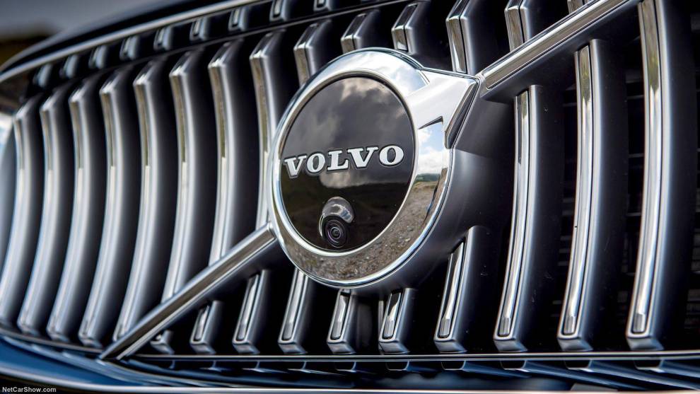Volvo produce su último coche con motor diésel