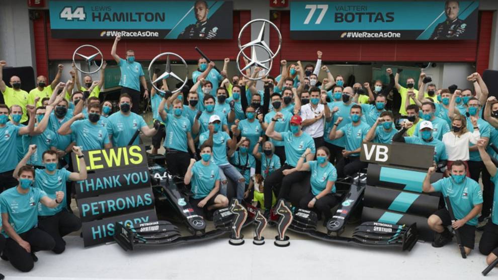 Mercedes agranda su historia con unos números de vertigo