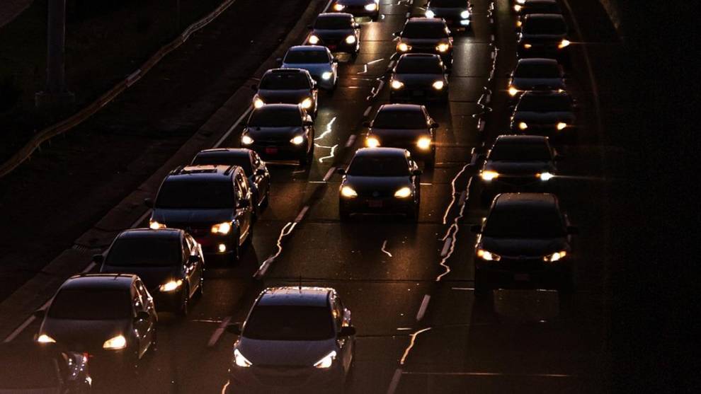 El 34% de los fallecidos en carretera se produce en horas con poca luz