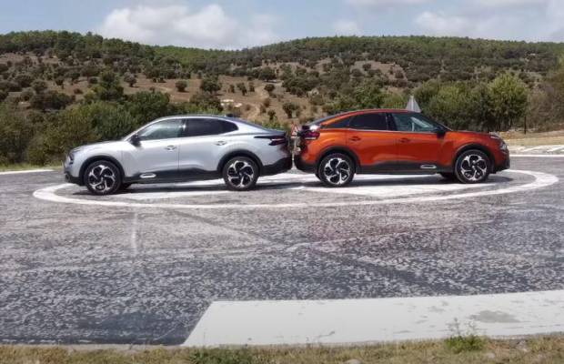 Citroën C4 vs. Citroën C4 X: ¿Con cuál nos quedamos?