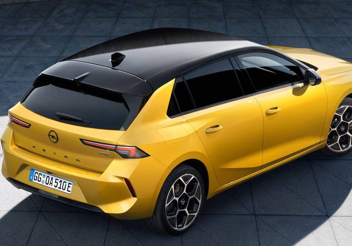 El Opel Astra estrena el listado de favoritos del Coche del Año de los Lectores