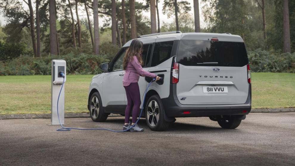 Nuevo Ford E-Tourneo Courier: el compañero eléctrico perfecto para la vida moderna