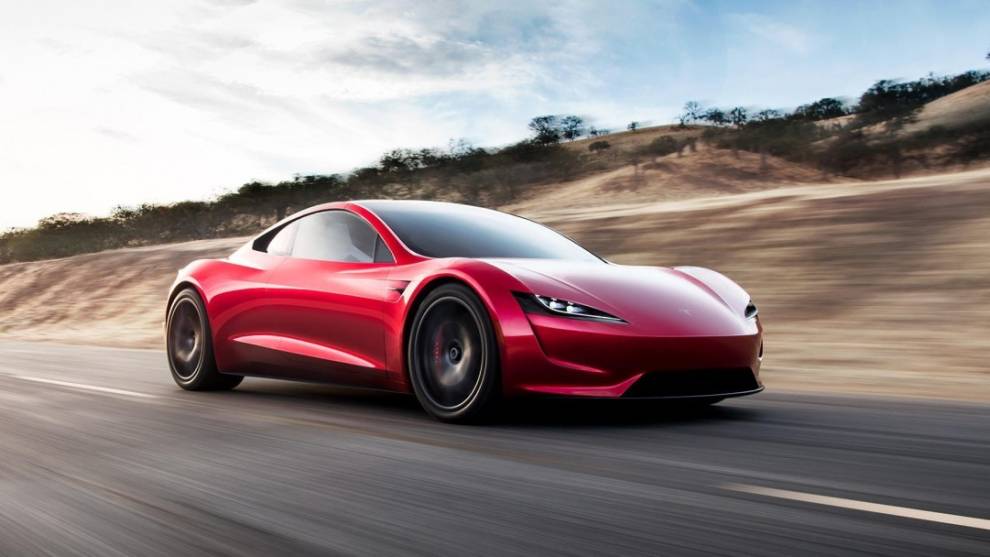 Elon Musk confirma que el Tesla Roadster se retrasa