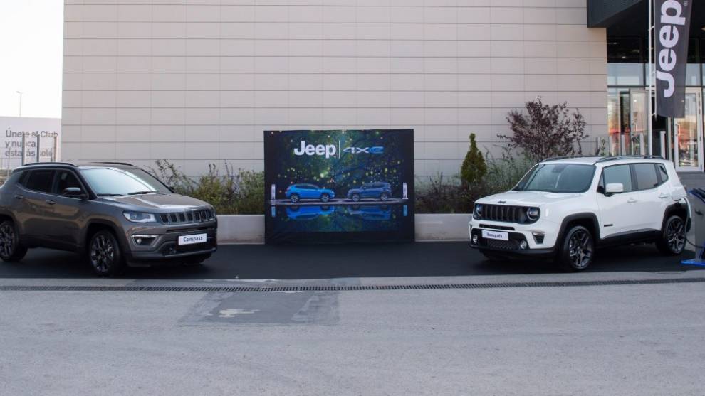 Jeep Renegade 4xe y Compass 4xe, así son los nuevos híbridos enchufables de Jeep