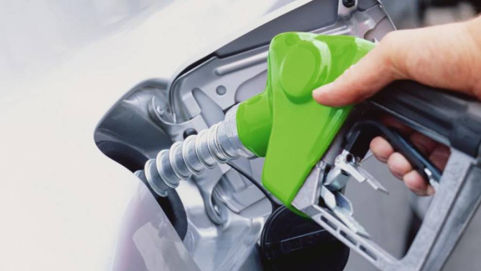 5 consejos de la DGT para ahorrar gasolina