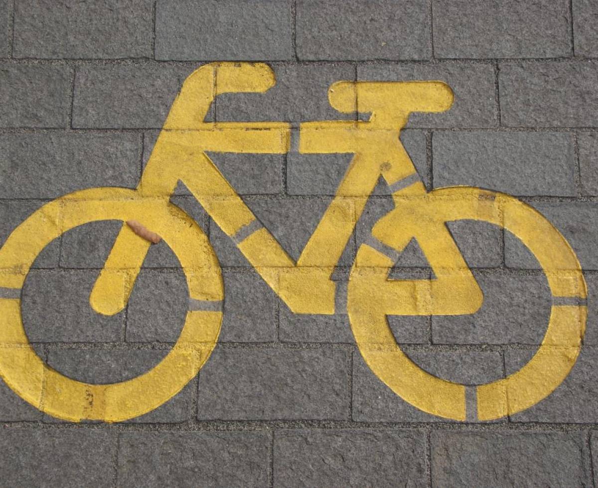 Inapropiado emergencia Pavimentación La DGT aclara las 20 normas que todo ciclista debe cumplir y las multas por  infringirlas