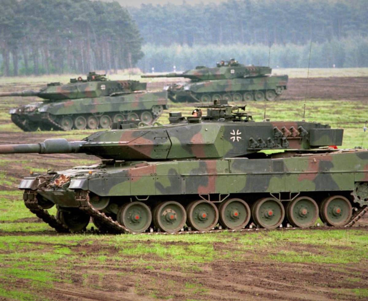 El sendero Acorazado Minúsculo Alucina con lo que cuesta cada tanque Leopard que España enviará a Ucrania