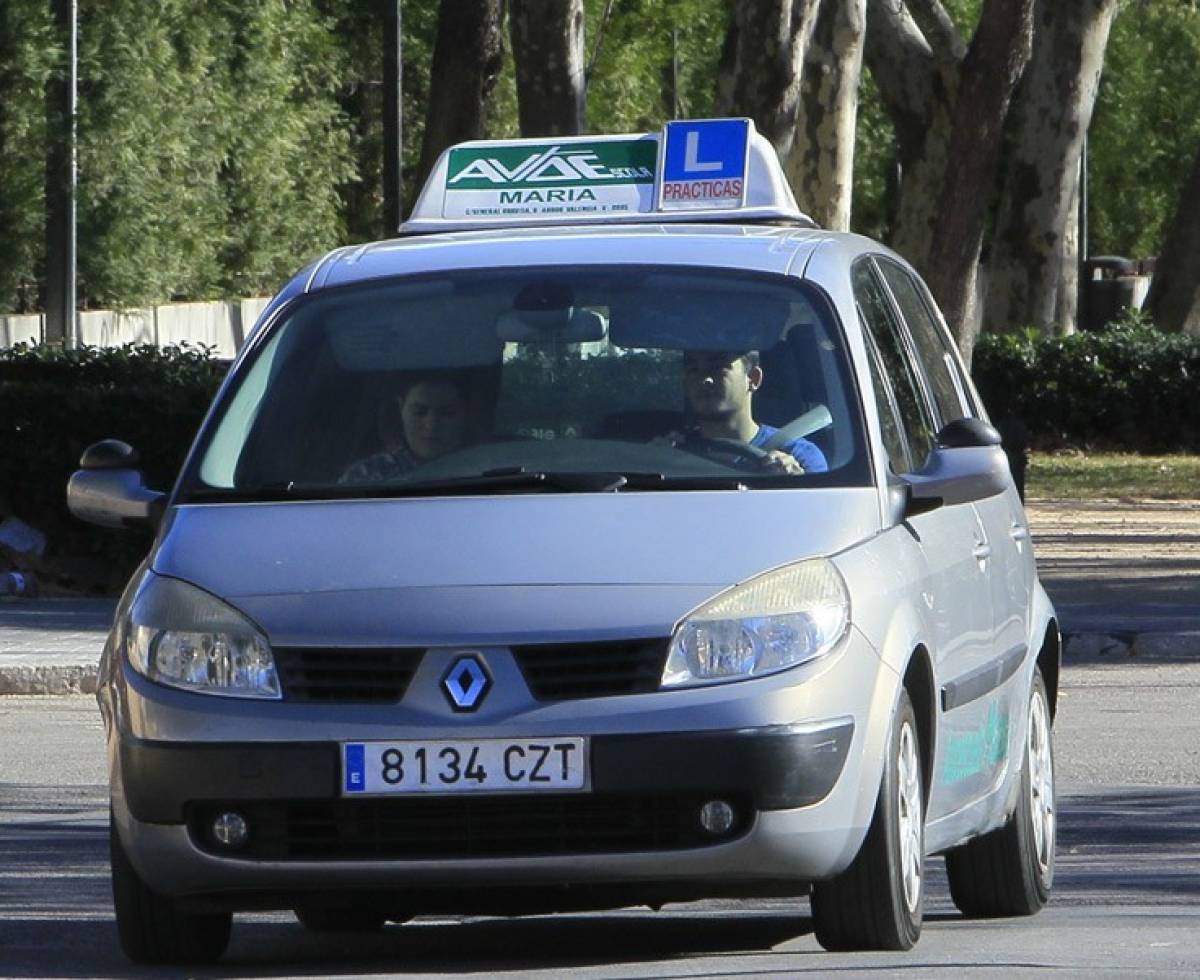 Cámaras de marcha atrás: la DGT las recomienda y estas son las