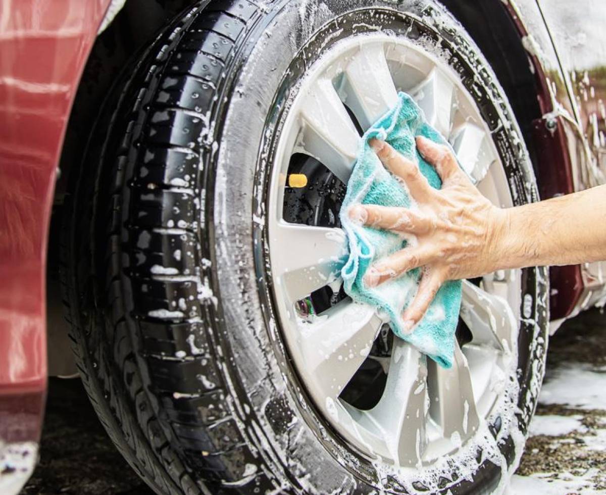 Cómo lavar las llantas del coche para conseguir el mejor resultado