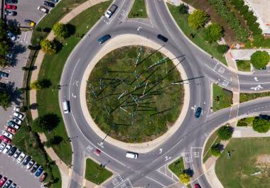 DGT | Tres reglas clave para circular bien por una rotonda