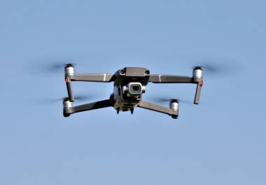 Cómo vigilan y sancionan los drones de la DGT, paso a paso