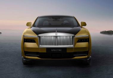 Rolls-Royce, sorprendida con la demanda del eléctrico Spectre