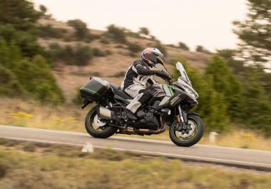 Kawasaki Versys 1100: Tren de largo recorrido