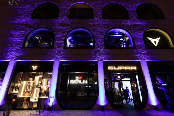 El barrio más alternativo de Berlín inaugura un Cupra City Garage