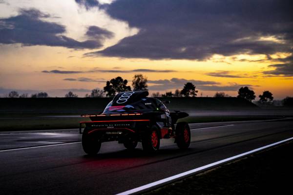 $!Así es el Audi RS Q e-tron “E2” de Carlos Sainz para el Dakar