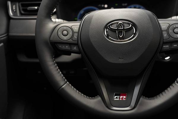 $!Toyota RAV4 GR Sport: estilo deportivo para el más vendido del mundo