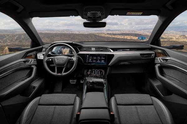 $!El diseño interior del Audi Q8 e-tron
