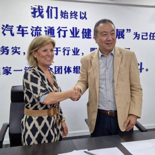 Faconauto y CADA firman un acuerdo para impulsar las redes de las marcas chinas en España