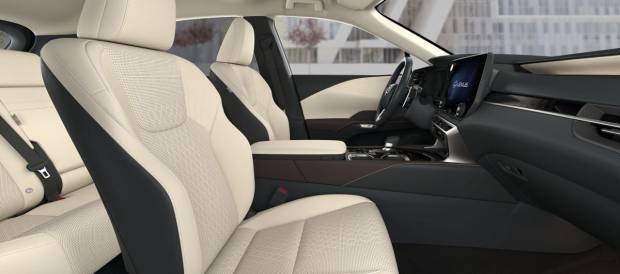 $!El interior del Lexus RX 450h+ con el acabado F Design