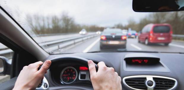 $!Mantener una distancia correcta con el coche de delante es vital