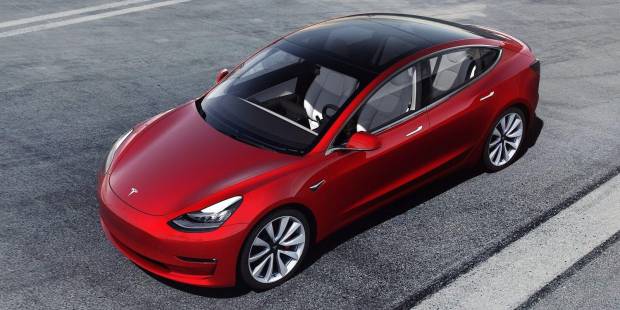 $!El Tesla Model 3 arrasa con sus precios ajustados.