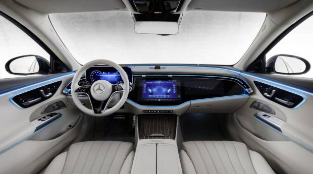 $!Mercedes-Benz Clase E, elegante berlina de tres cuerpos con formas clásicas
