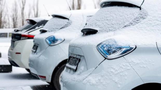 $!Con nieve o hielo en la carretera conducir es mucho más peligroso