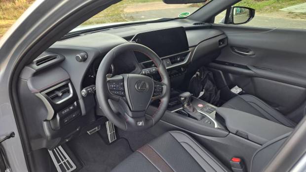 $!El diseño interior del nuevo Lexus UX