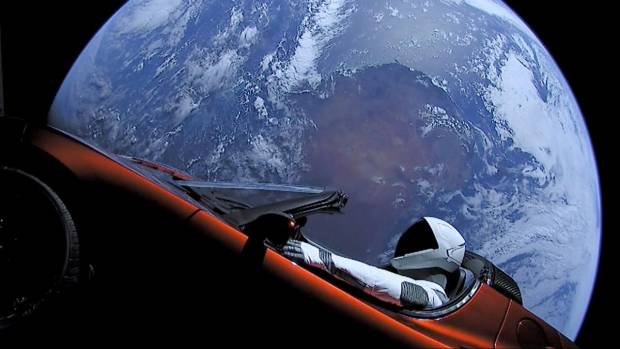 $!El Tesla Roadster en el espacio