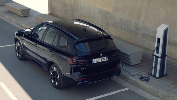 $!BMW iX3, uno de los eléctricos que ofrece la marca.