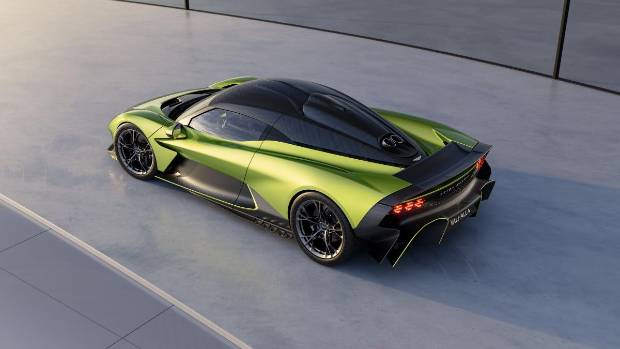 $!Aston Martin retrasa su coche eléctrico y mantiene vivo el V12