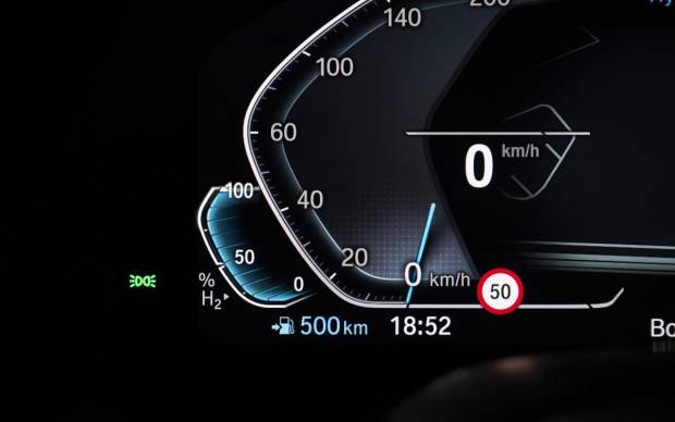 $!Cuadro de instrumentos del BMW iX5 con los 500 km de autonomía