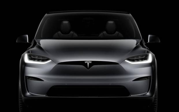 $!Vista frontal de un Tesla