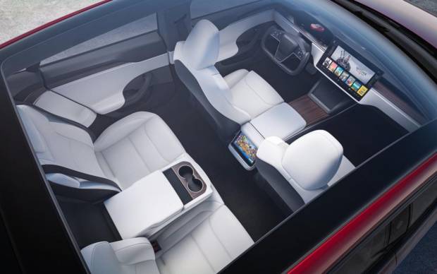 $!Interior del Tesla Model S Plaid