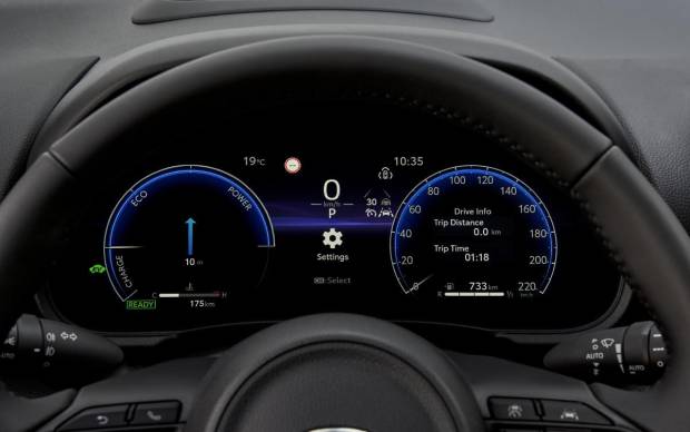 $!Instrumentación digital del nuevo Mazda2