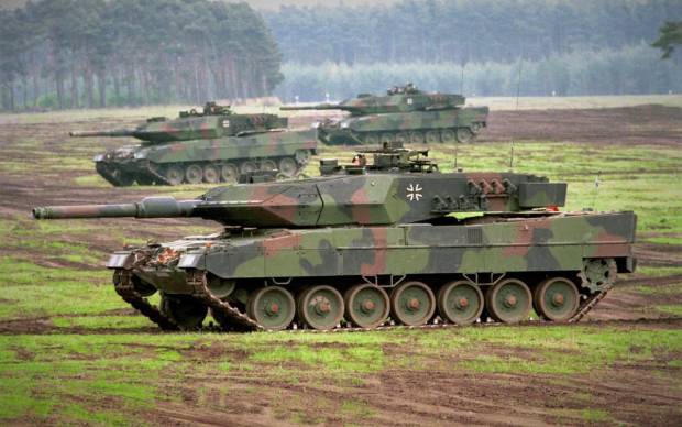 $!Campo a través el Leopard 2 consume 500 litros cada 100 kilómetros