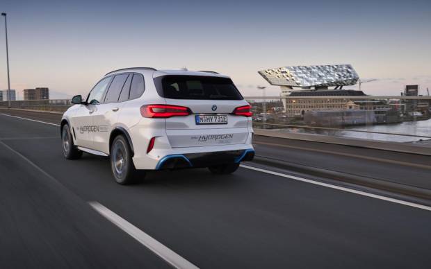 $!On Location BMW iX5 Hydrogen Antwerp