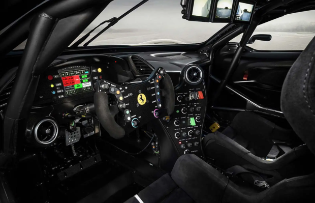 $!Interior del Ferrari KC23.