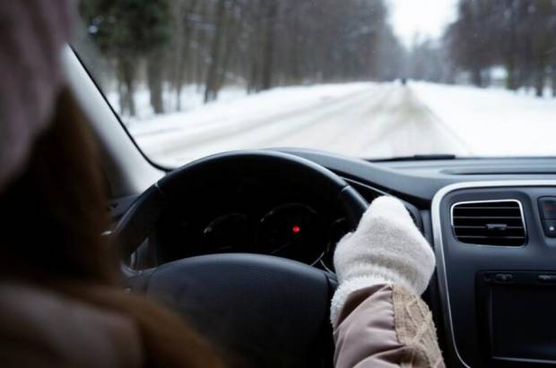 $!No hagas movimientos bruscos cuando conduces sobre nieve o hielo