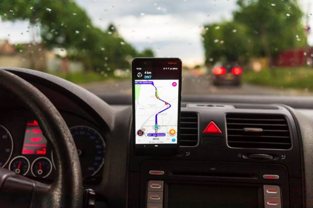 $!Puedes ayudarte de aplicaciones como Waze para ver el estado del tráfico y encontrar rutas alternativas