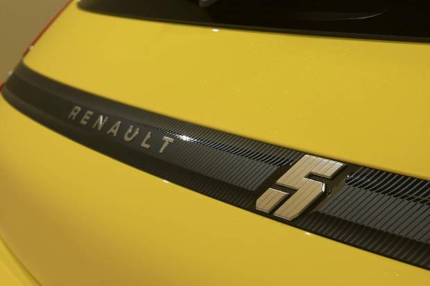 $!Renault 5 E-Tech